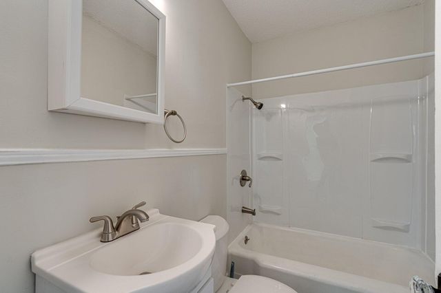 48 Vero Beach Street, Rossville, GA 30741