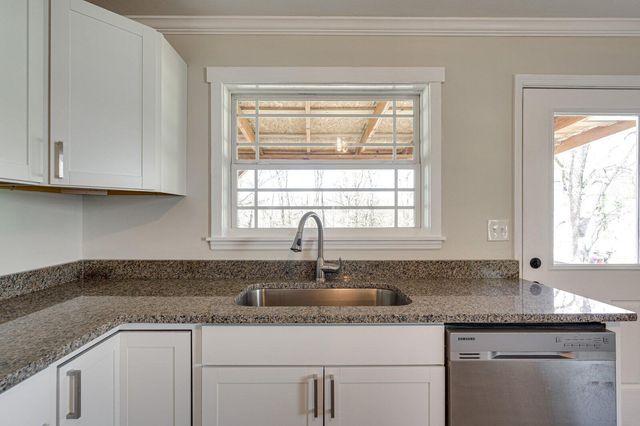 48 Vero Beach Street, Rossville, GA 30741