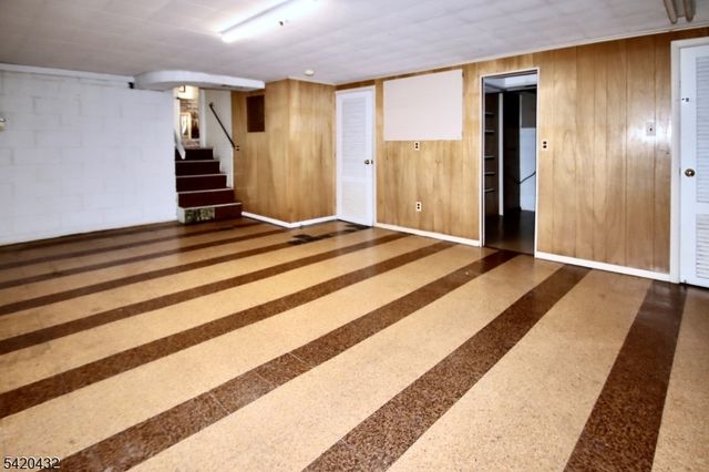 5 Dorothy St, Fair Lawn Boro, NJ 07410