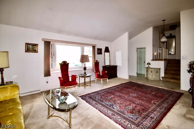 5 Dorothy St, Fair Lawn Boro, NJ 07410