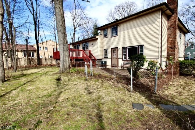 5 Dorothy St, Fair Lawn Boro, NJ 07410