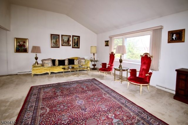 5 Dorothy St, Fair Lawn Boro, NJ 07410