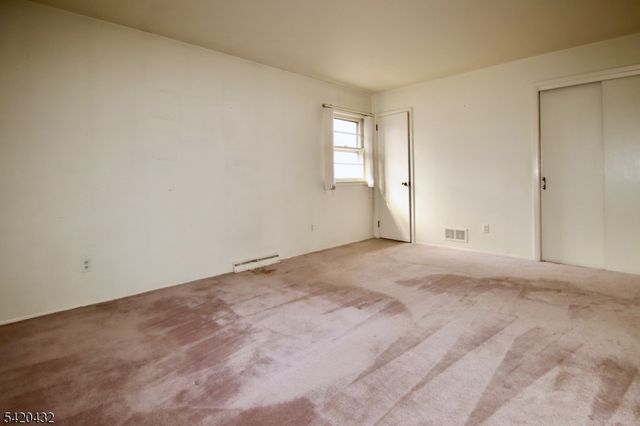 5 Dorothy St, Fair Lawn Boro, NJ 07410