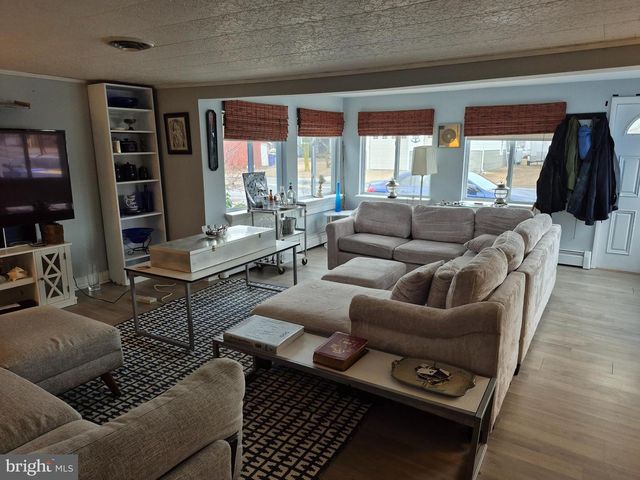 360 BAY AVE, Milford, DE 19963