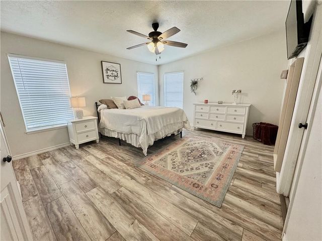 720 Santa Dolores, Kingsville, TX 78363