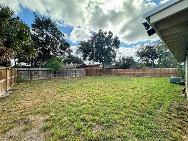 720 Santa Dolores, Kingsville, TX 78363