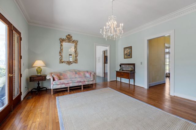 1099 E Gaines St, Lawrenceburg, TN 38464