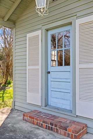 1099 E Gaines St, Lawrenceburg, TN 38464