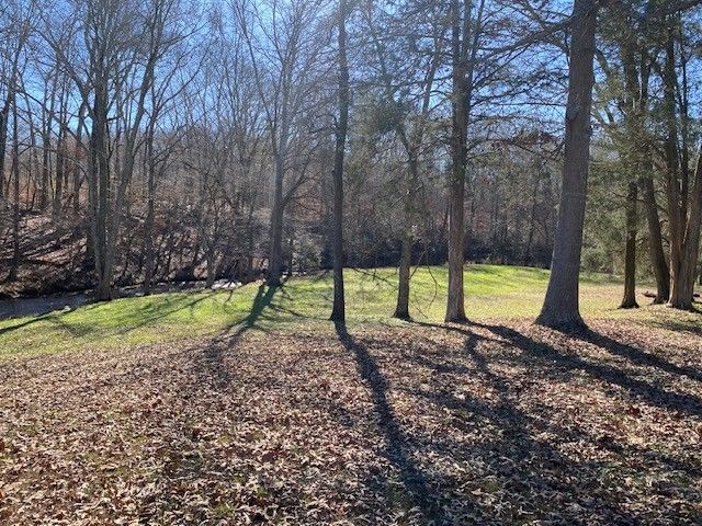 1099 E Gaines St, Lawrenceburg, TN 38464