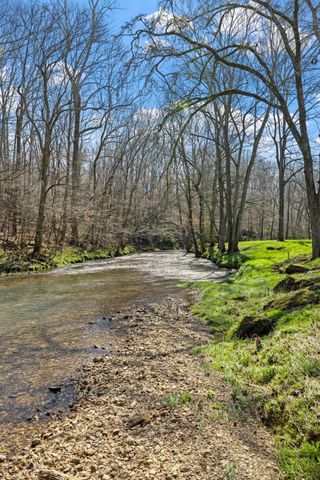 1099 E Gaines St, Lawrenceburg, TN 38464