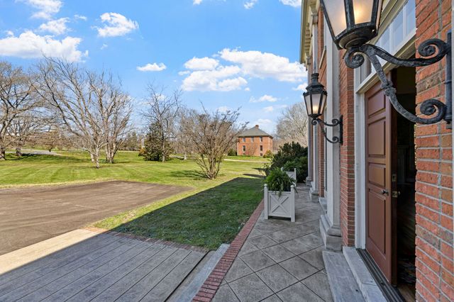 1099 E Gaines St, Lawrenceburg, TN 38464