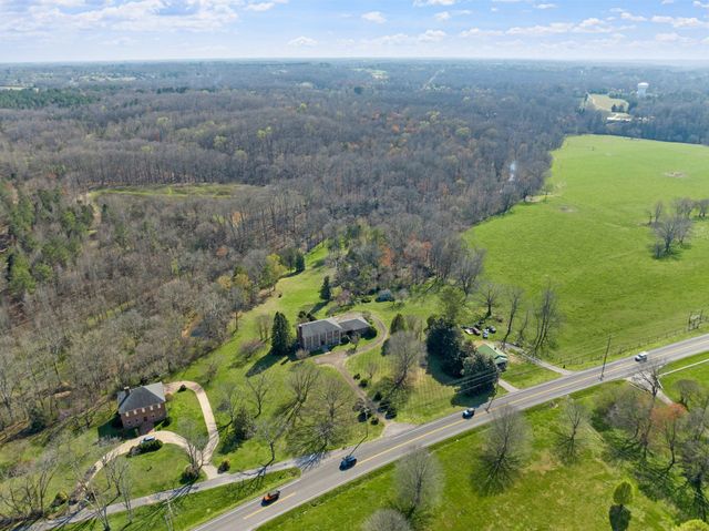 1099 E Gaines St, Lawrenceburg, TN 38464