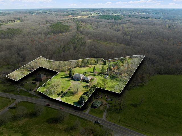 1099 E Gaines St, Lawrenceburg, TN 38464