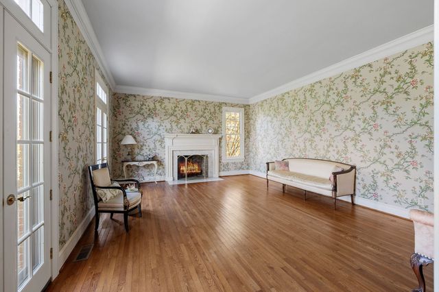 1099 E Gaines St, Lawrenceburg, TN 38464