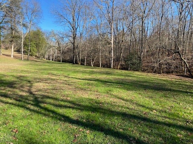 1099 E Gaines St, Lawrenceburg, TN 38464