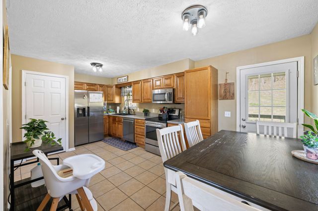 3262 Poplar Springs Rd, Ringgold, GA 30736