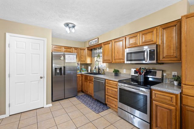 3262 Poplar Springs Rd, Ringgold, GA 30736