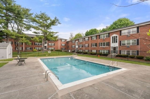 4 Tara Drive 12, Weymouth, MA 02188