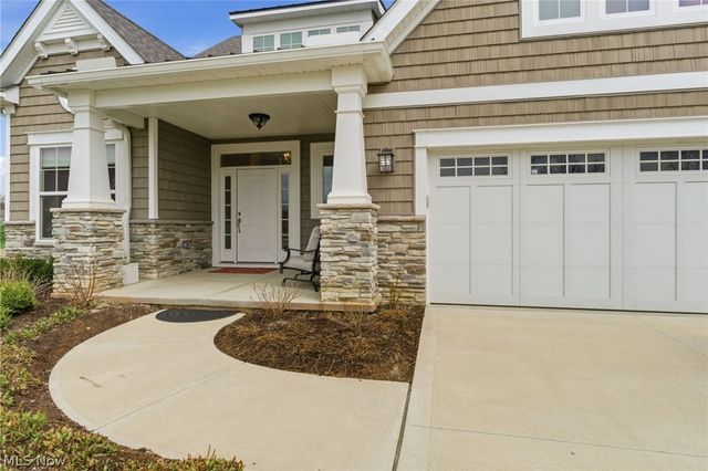 31523 Pier East, Avon Lake, OH 44012