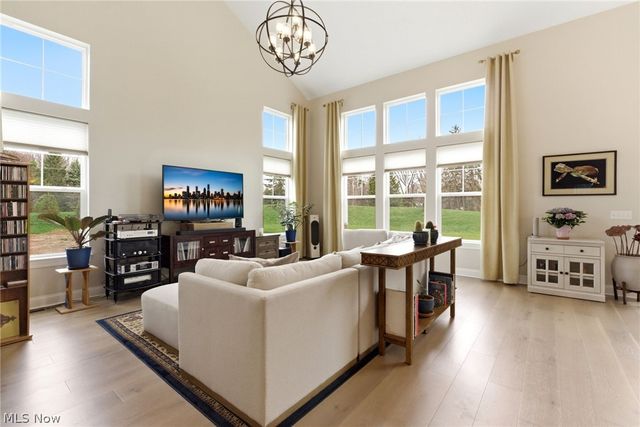 31523 Pier East, Avon Lake, OH 44012