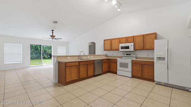 57 Pine Drive, Homosassa, FL 34446