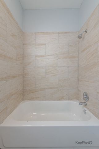 6259 W Peterson Avenue, Chicago, IL 60646