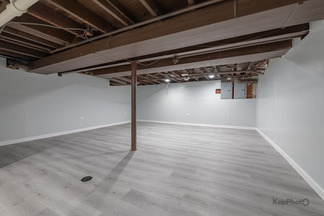 6259 W Peterson Avenue, Chicago, IL 60646