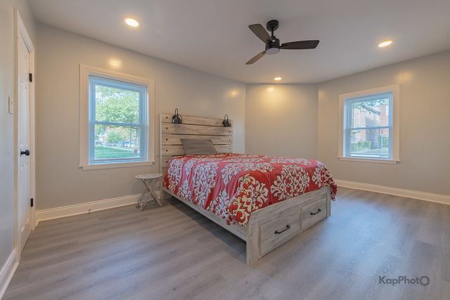 6259 W Peterson Avenue, Chicago, IL 60646