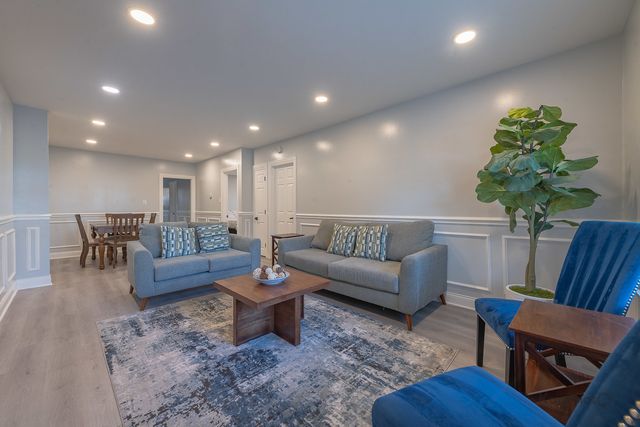 6259 W Peterson Avenue, Chicago, IL 60646