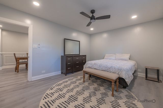 6259 W Peterson Avenue, Chicago, IL 60646