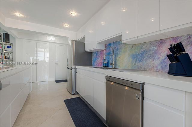 2301 S Ocean Dr 2003, Hollywood, FL 33019