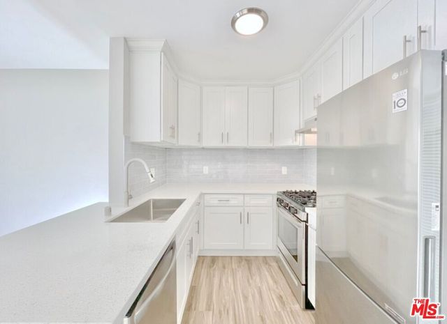 1323 11th Street, Santa Monica, CA 90401