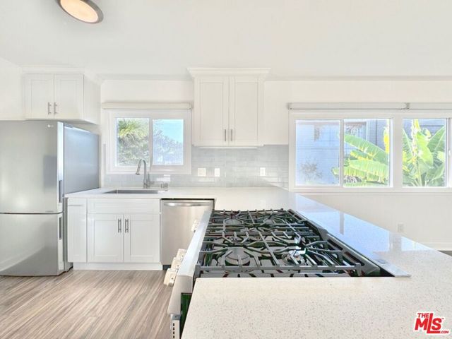 1323 11th Street, Santa Monica, CA 90401