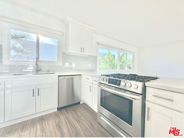 1323 11th Street, Santa Monica, CA 90401