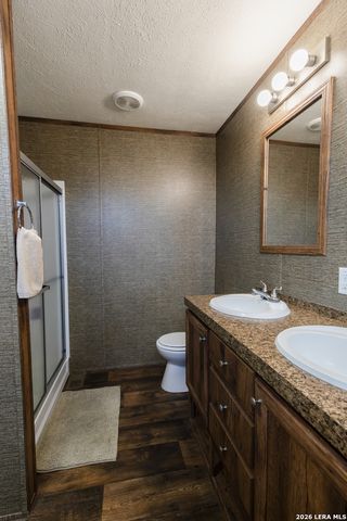 869 & 873 County Road 773, Devine, TX 78016