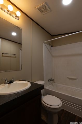 869 & 873 County Road 773, Devine, TX 78016