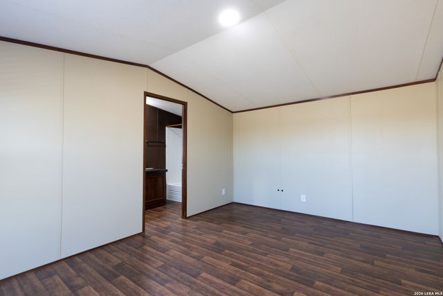 869 & 873 County Road 773, Devine, TX 78016