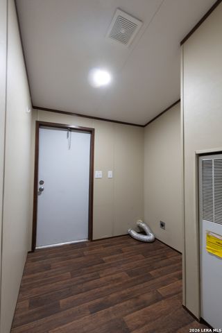 869 & 873 County Road 773, Devine, TX 78016