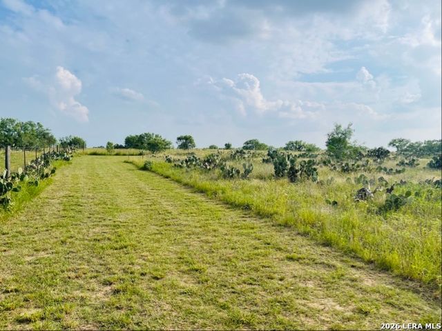 869 & 873 County Road 773, Devine, TX 78016