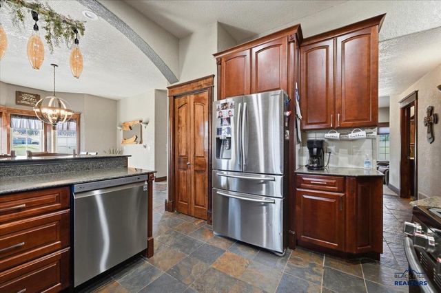 12312 STAMPEDE RD, Whitewood, SD 57779