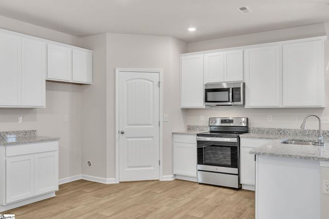 609 Silver Fir Street, Piedmont, SC 29673