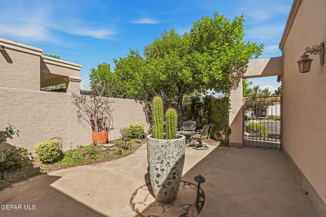 1038 LOS JARDINES Circle, El Paso, TX 79912