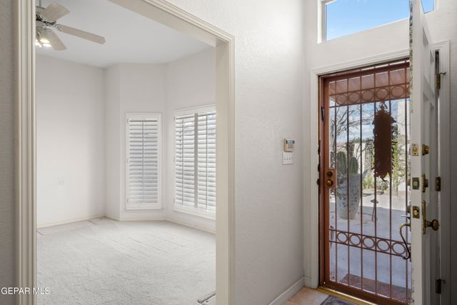 1038 LOS JARDINES Circle, El Paso, TX 79912