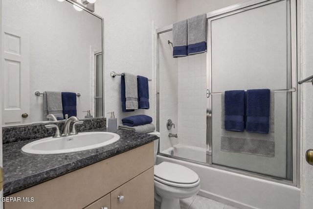 1038 LOS JARDINES Circle, El Paso, TX 79912