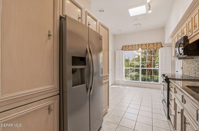 1038 LOS JARDINES Circle, El Paso, TX 79912