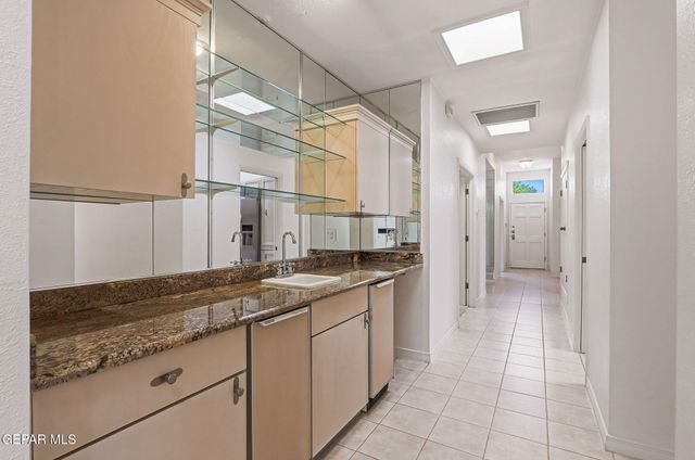 1038 LOS JARDINES Circle, El Paso, TX 79912