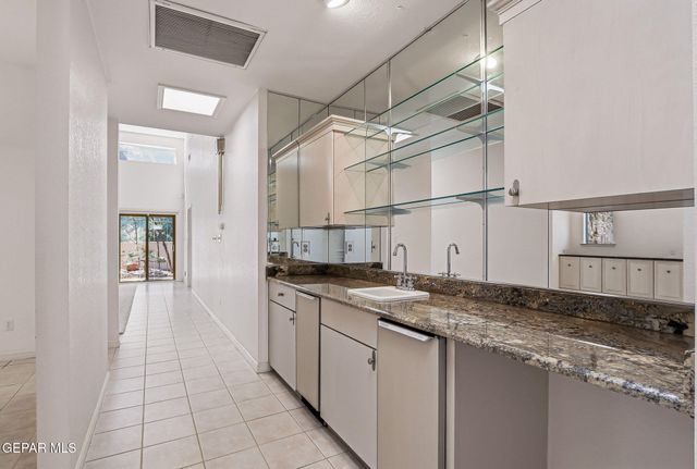 1038 LOS JARDINES Circle, El Paso, TX 79912