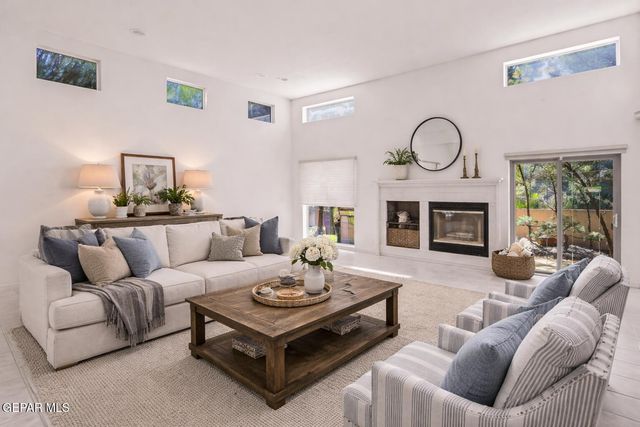 1038 LOS JARDINES Circle, El Paso, TX 79912