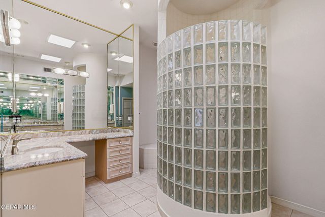 1038 LOS JARDINES Circle, El Paso, TX 79912