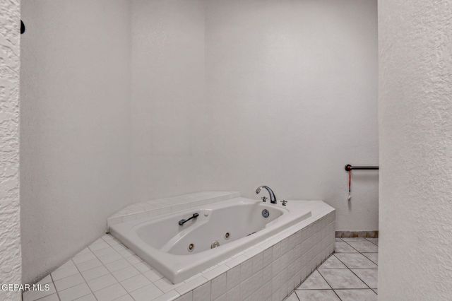 1038 LOS JARDINES Circle, El Paso, TX 79912